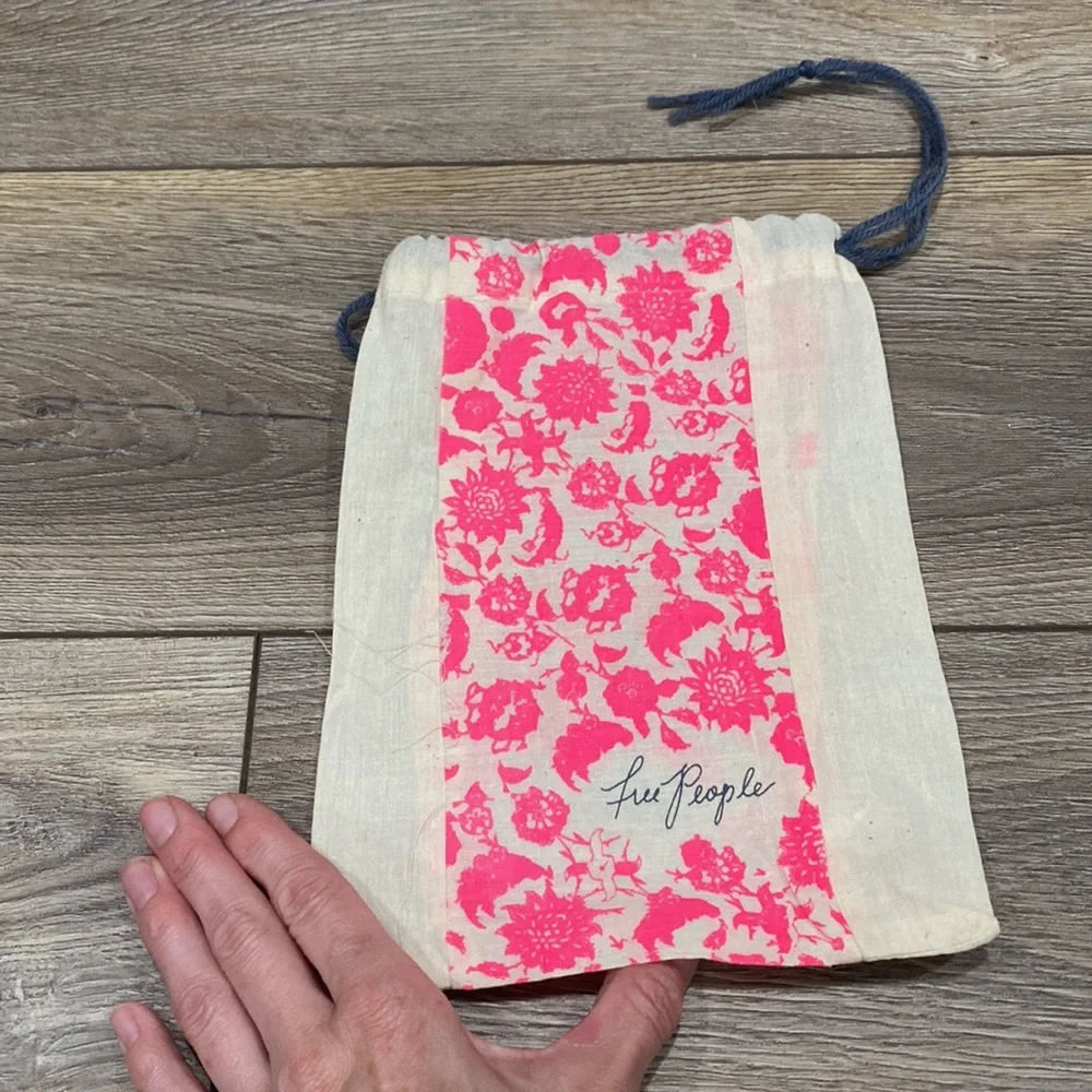 FREE PEOPLE Pink White Cotton Muslin Small Drawstring Bag - Picture 5 of 8